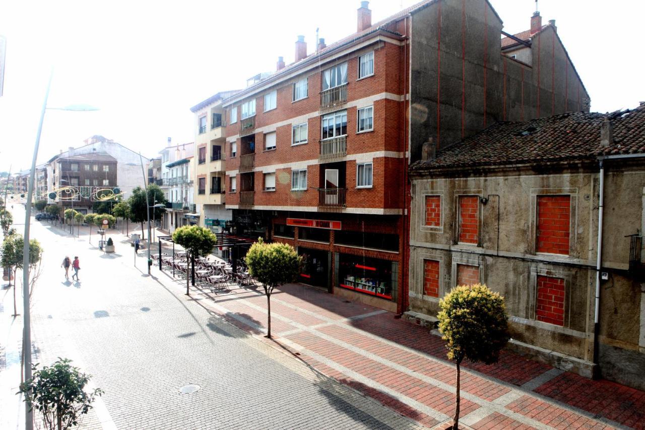 Apartamento Castilla Las Navas del Marqués Exterior photo